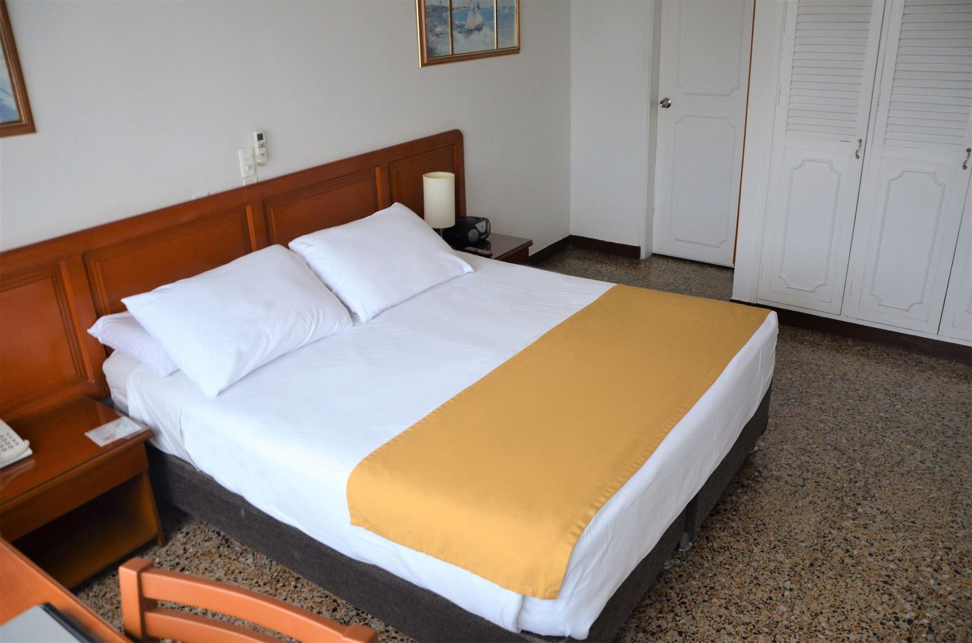 Hotel Villavicencio Plaza Buitenkant foto