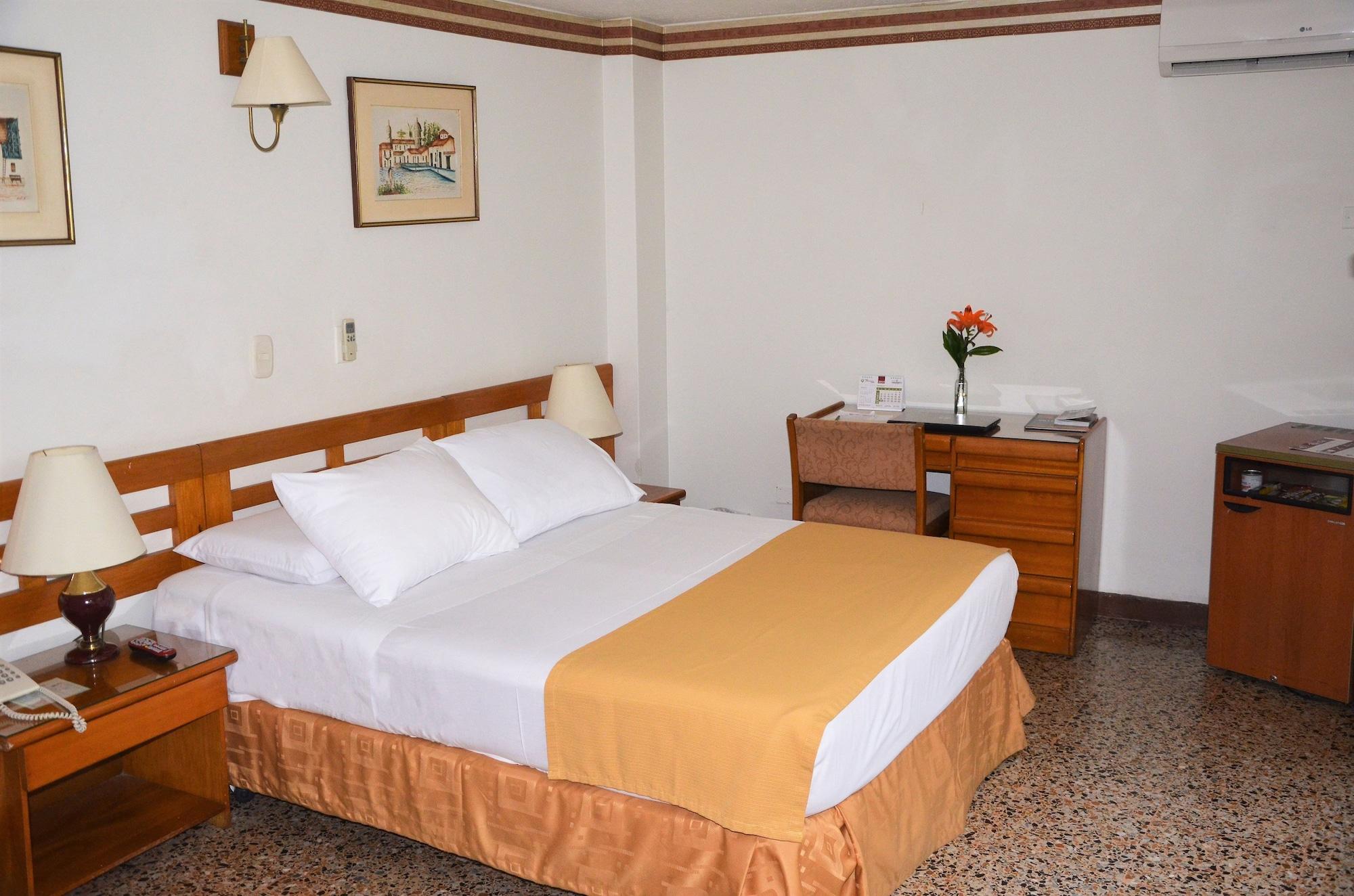 Hotel Villavicencio Plaza Buitenkant foto