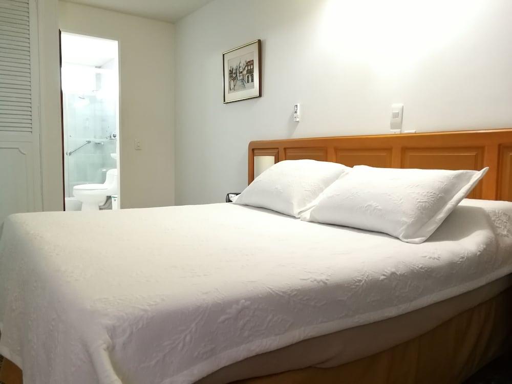 Hotel Villavicencio Plaza Buitenkant foto