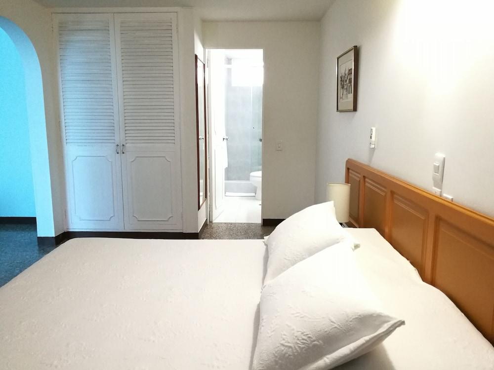 Hotel Villavicencio Plaza Buitenkant foto
