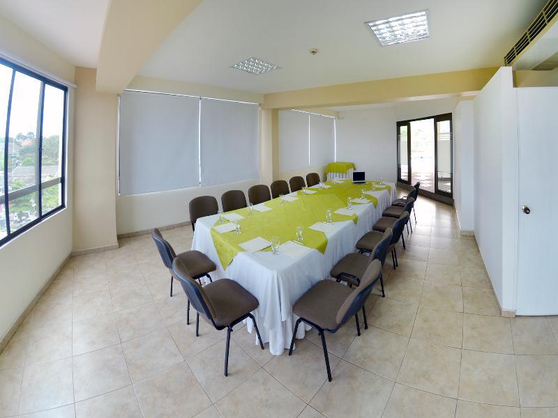 Hotel Villavicencio Plaza Buitenkant foto
