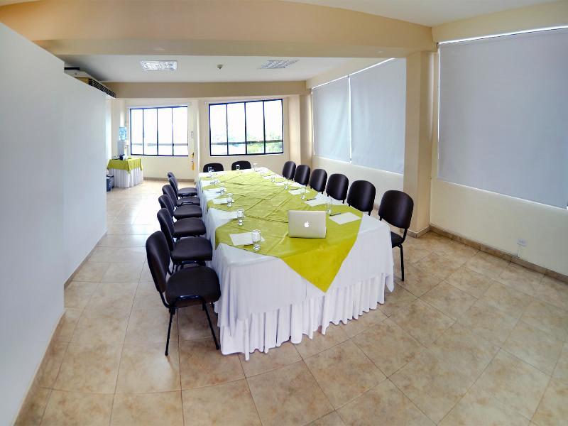Hotel Villavicencio Plaza Buitenkant foto