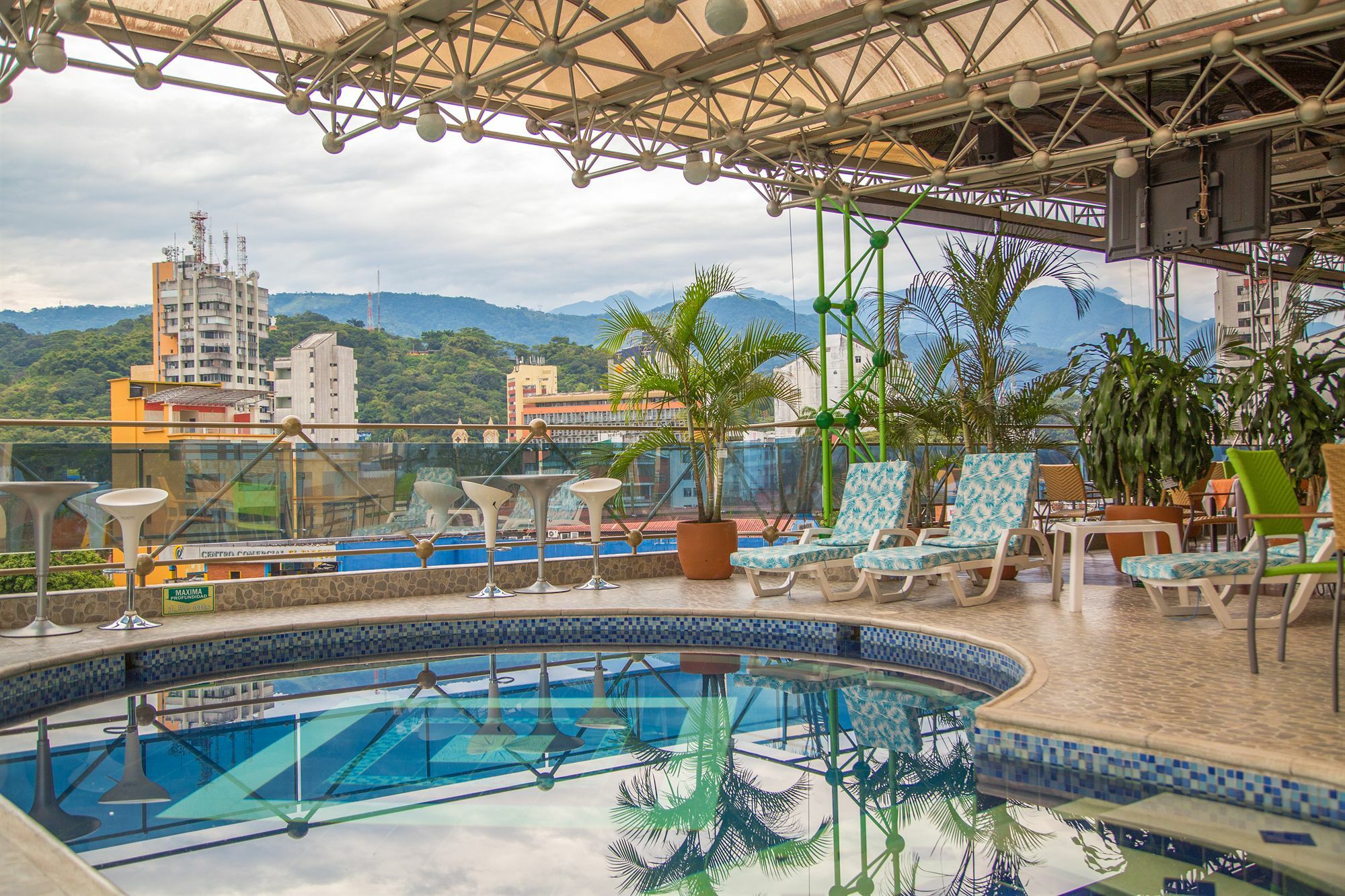 Hotel Villavicencio Plaza Buitenkant foto